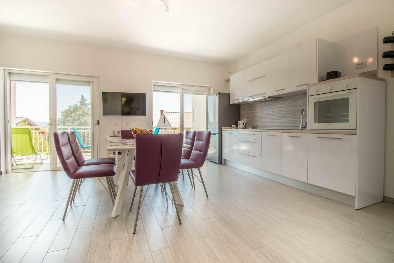 Apartments Stella Dramalj Ngoại thất bức ảnh